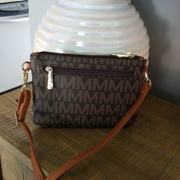 Michi Handbag - Picture 3 of 7